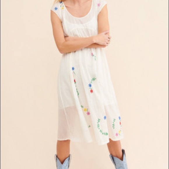 Kimchi Blue Leila Embroidered Midi Dress - Picture 3 of 4